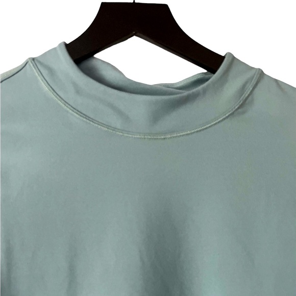 Athleta Shanti Mock Neck, Fitted, Cropped Long Sleeve Performance Top - Picture 3 of 13